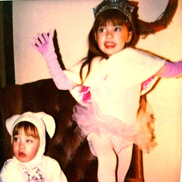 Meet your Posher, Kendra - Picture 1 of 1